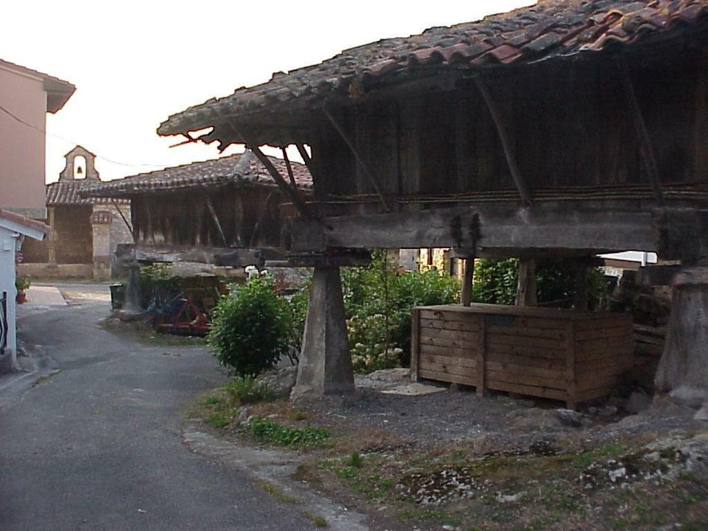 Villa La Foina Ceceda de Abajo Exterior foto
